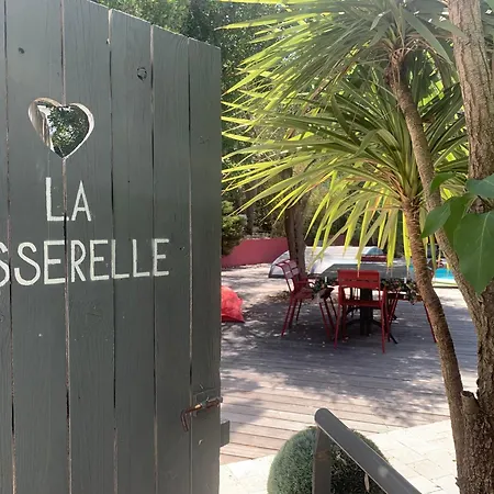 La Passerelle Grande Maison Avec Piscine Chauffee Holiday home Rivedoux-Plage