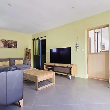 La Passerelle Grande Maison Avec Piscine Chauffee Holiday home *